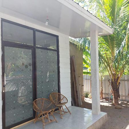 Kondo Villa Labuhan Pandan Exterior foto